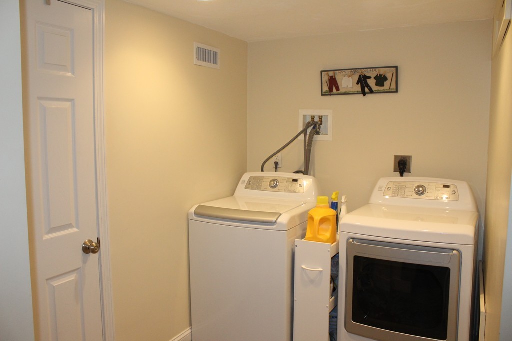 33 Anchorage Road Franklin, MA 02038 - Photo 14 of 21 Gallery Image 14