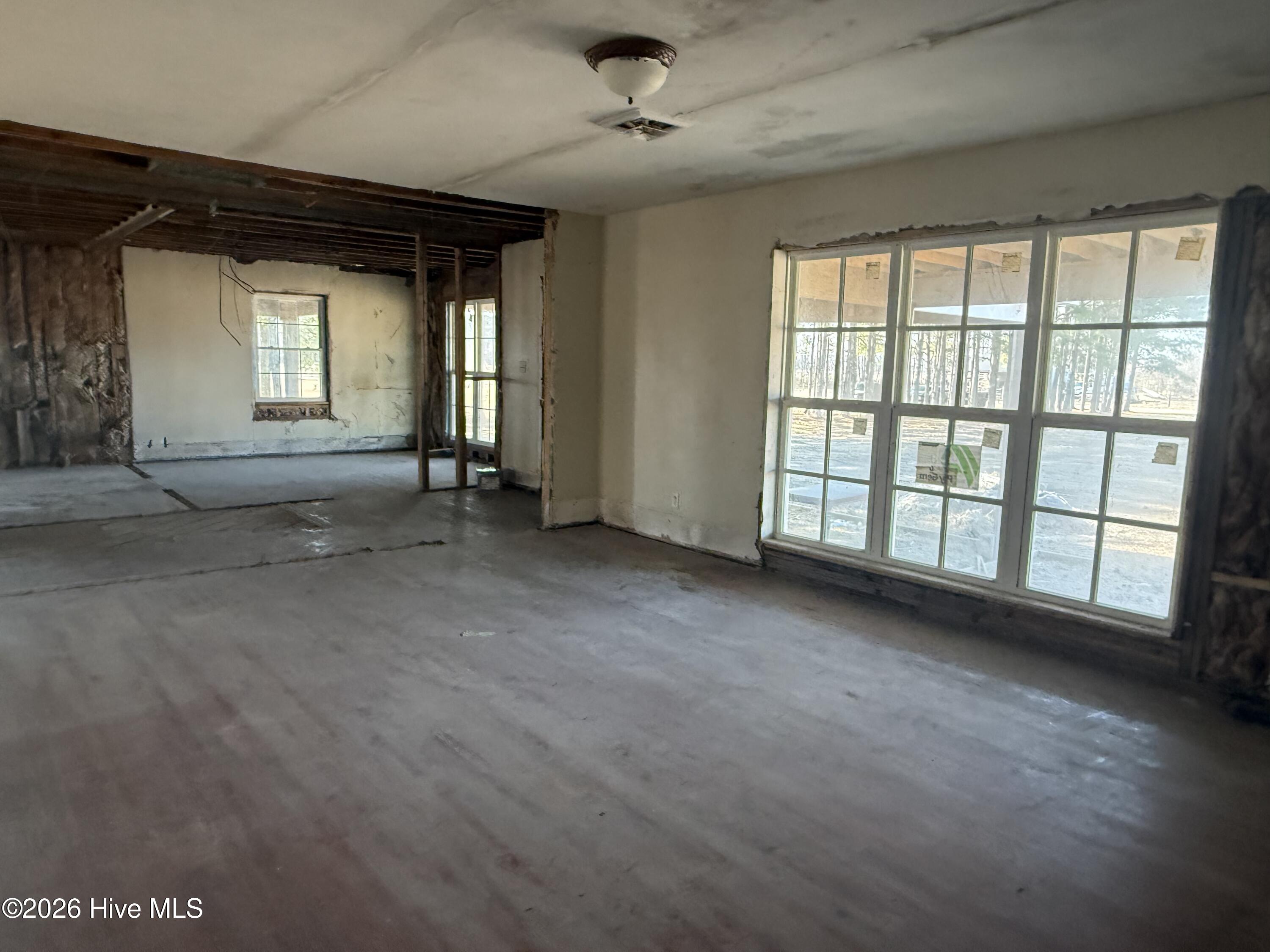 2626 Staton Mill Road Bethel, NC 27812 - Photo 18 of 22 Living room