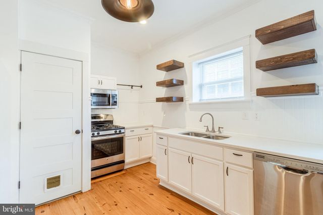 $406,000 | 414 Sepviva Street, Philadelphia, PA 19125