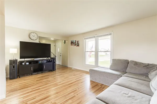 $289,900 | 49 Rogers Drive, Gates, NY 14606