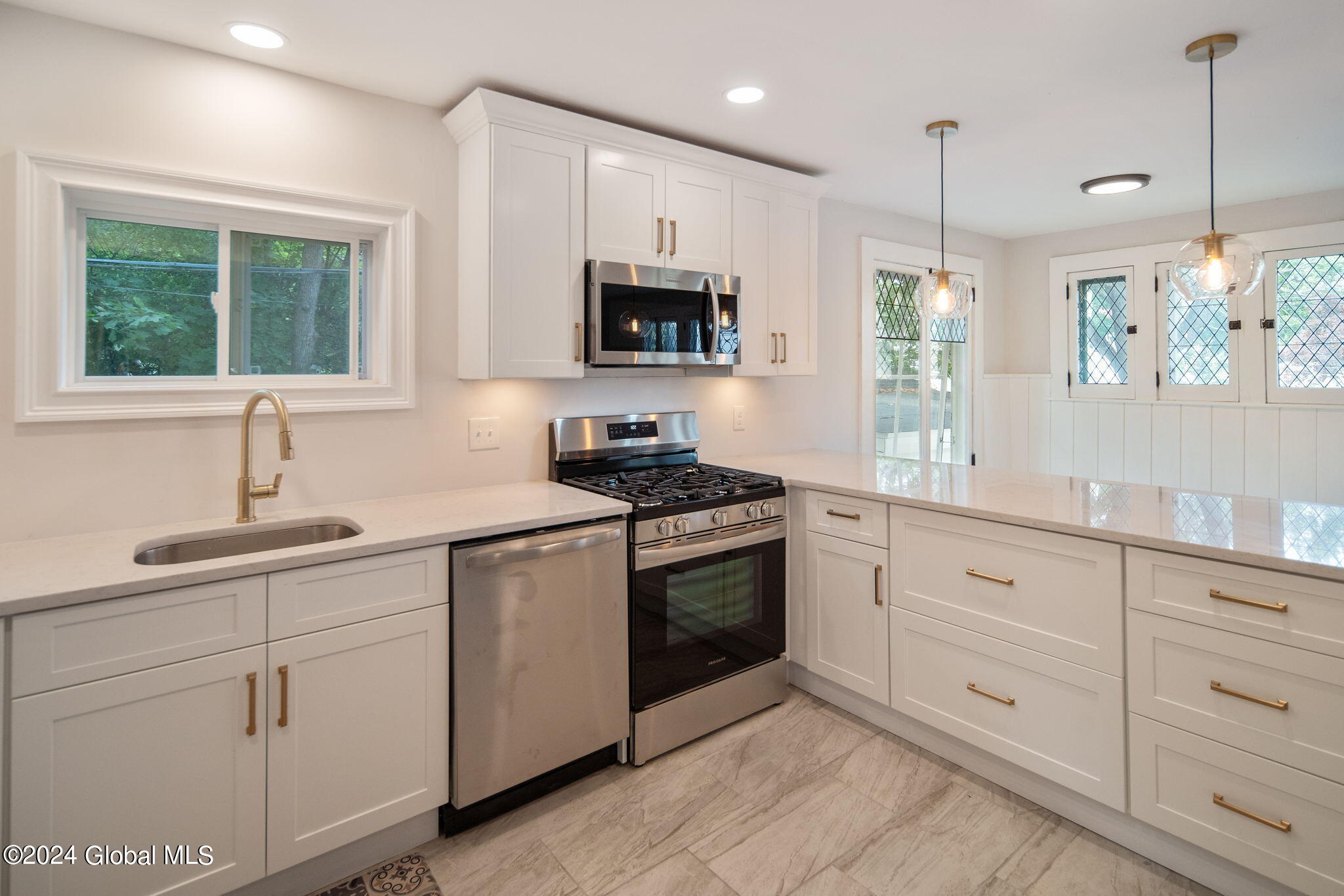 16 Villa Road Menands, NY 12204 - Photo 11 of 25 Interior 10