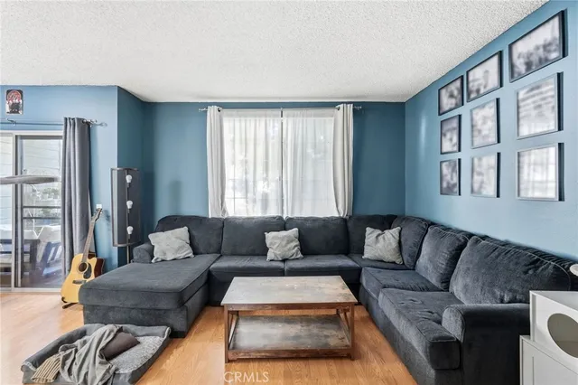 $414,900 | 11150 Glenoaks Boulevard, Unit 286, Pacoima, CA 91331