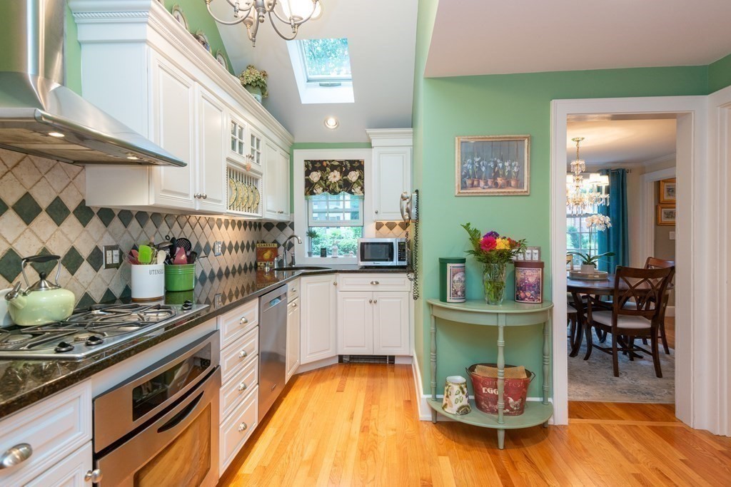 11 Strathmore Road Wakefield, MA 01880 - Photo 11 of 30 Gallery Image 11
