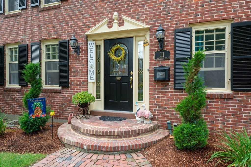 11 Strathmore Road Wakefield, MA 01880 - Photo 2 of 30 Gallery Image 2