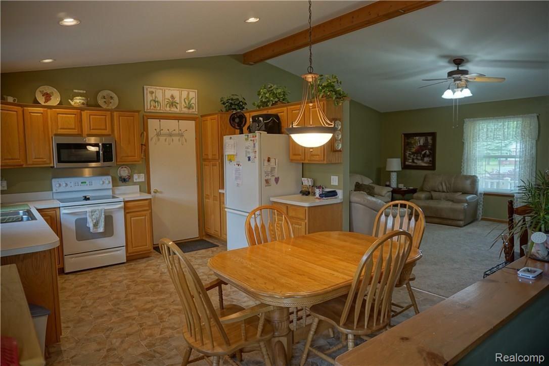 2145 Sperry Road Allenton, MI 48002 - Photo 9 of 27 DSC00522.JPG