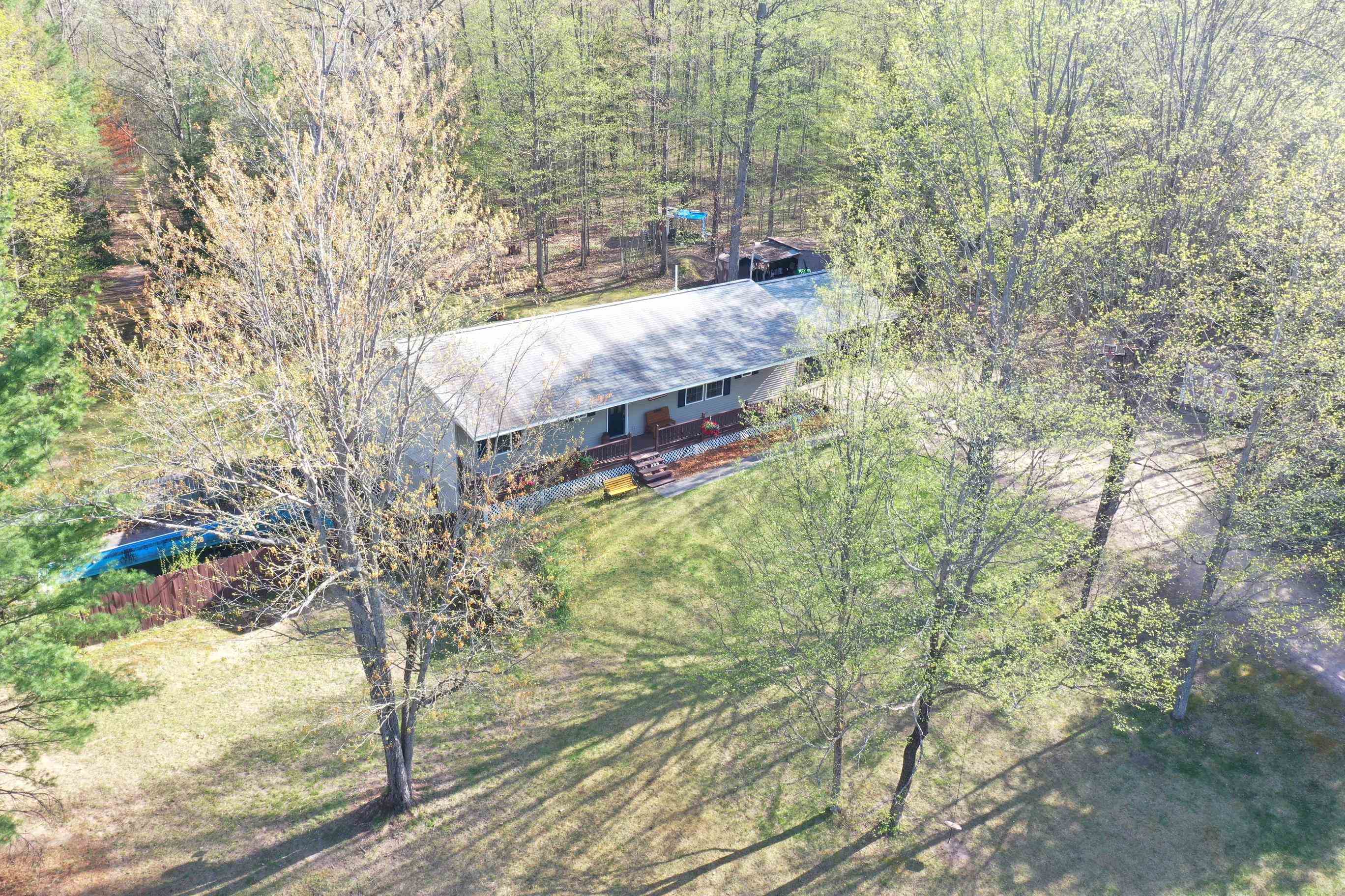 2433 Park Road Mio, MI 48647 - Photo 9 of 44 1899777-8.JPG