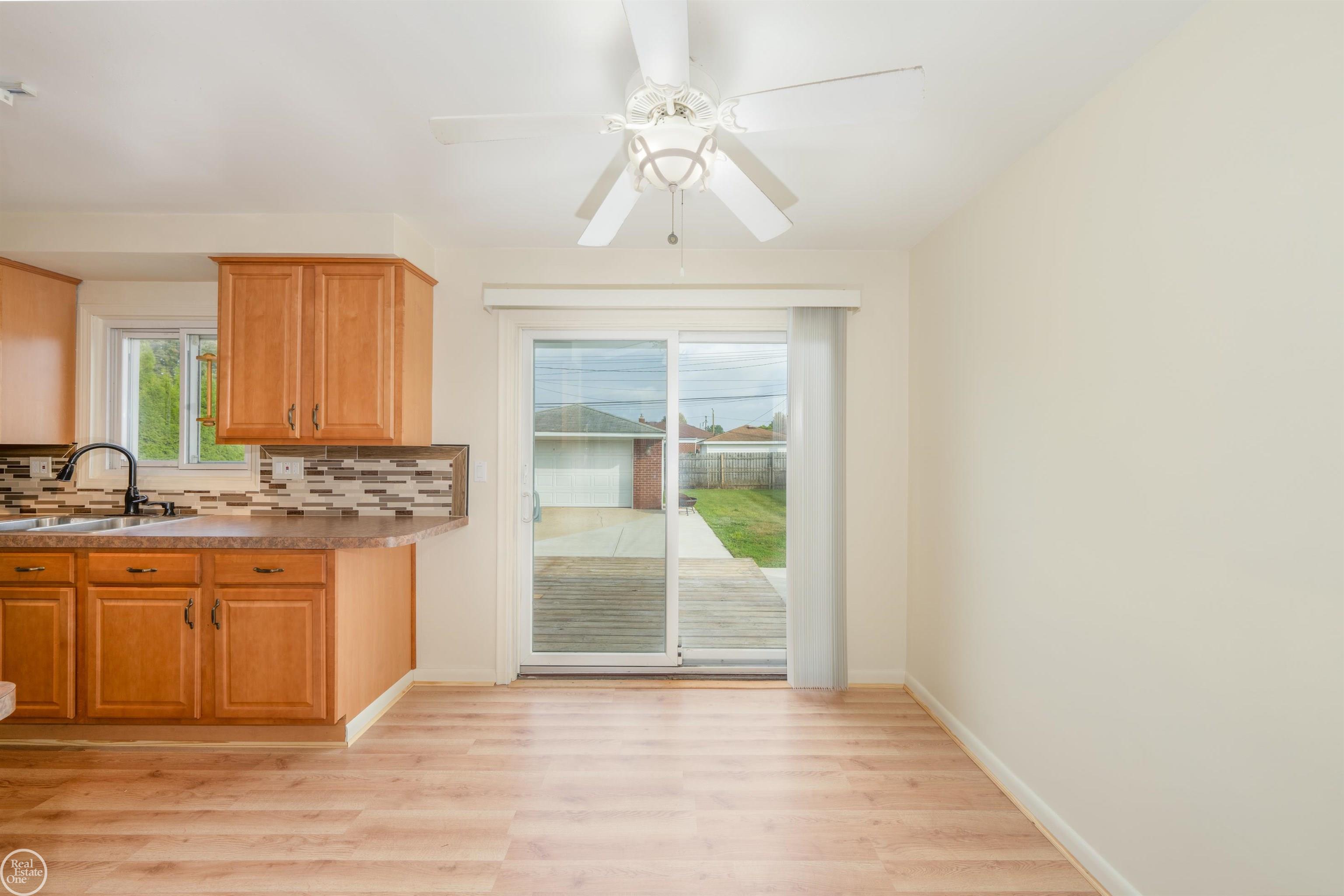 17909 Winsome Road Fraser, MI 48026 - Photo 15 of 28 50155896-120f1ea8-4345-4f74-96ea-3fb625cac2f6.JPG