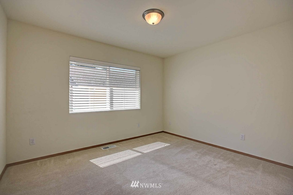 2288 Wagner Road Camano Island, WA 98282 - Photo 11 of 22