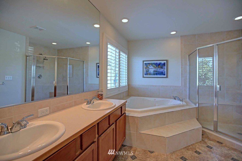 2288 Wagner Road Camano Island, WA 98282 - Photo 12 of 22