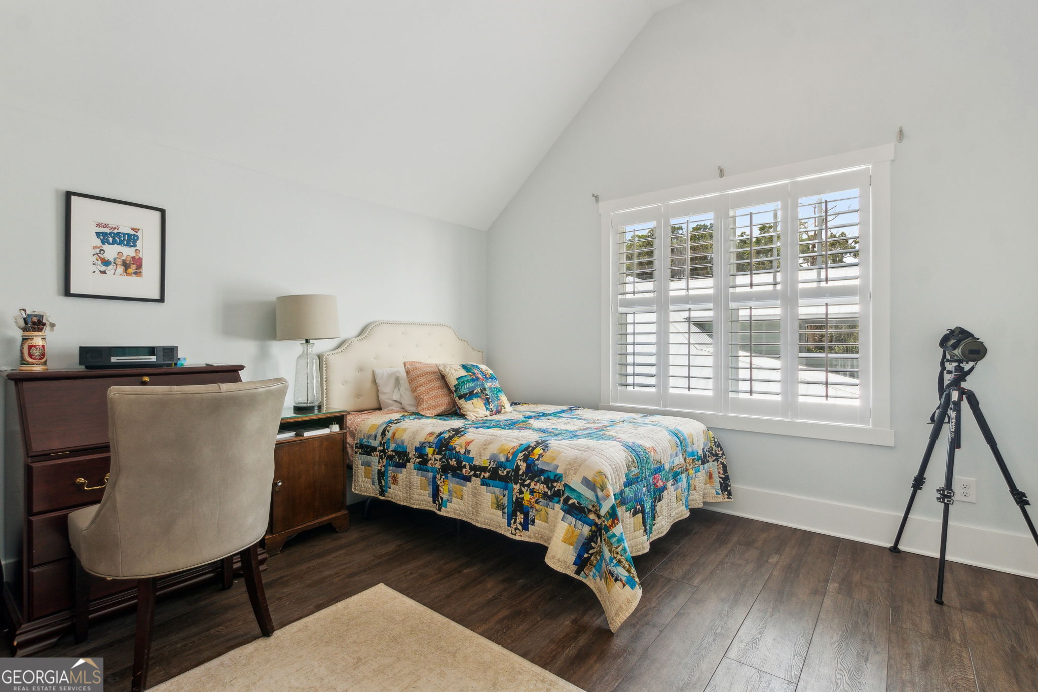 109 Becket Road St. Marys, GA 31558 - Photo 29 of 65 a bedroom with a bed and a desk