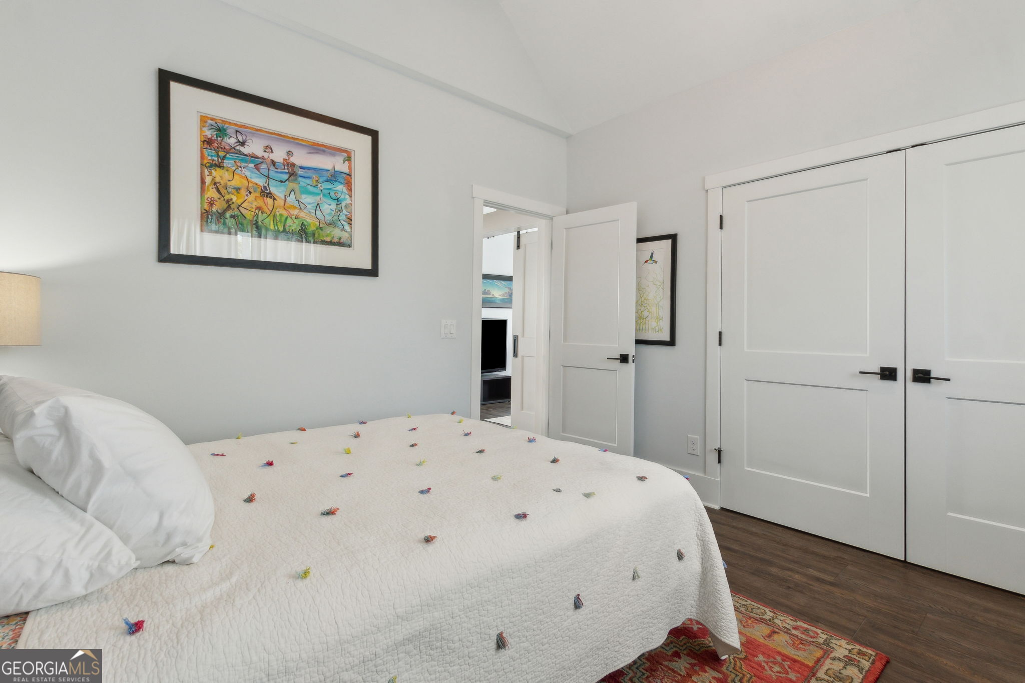 109 Becket Road St. Marys, GA 31558 - Photo 31 of 65 a large white bed in a white room