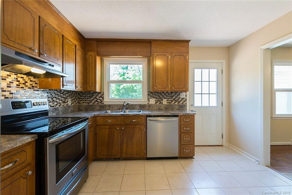 7733 Davis Road Mint Hill, NC 28227 - Photo 7 of 15 Gallery Image 7
