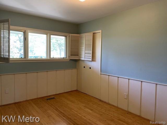 29954 West 11 Mile Road Farmington, MI 48336 - Photo 17 of 31 IMG_6514.jpg