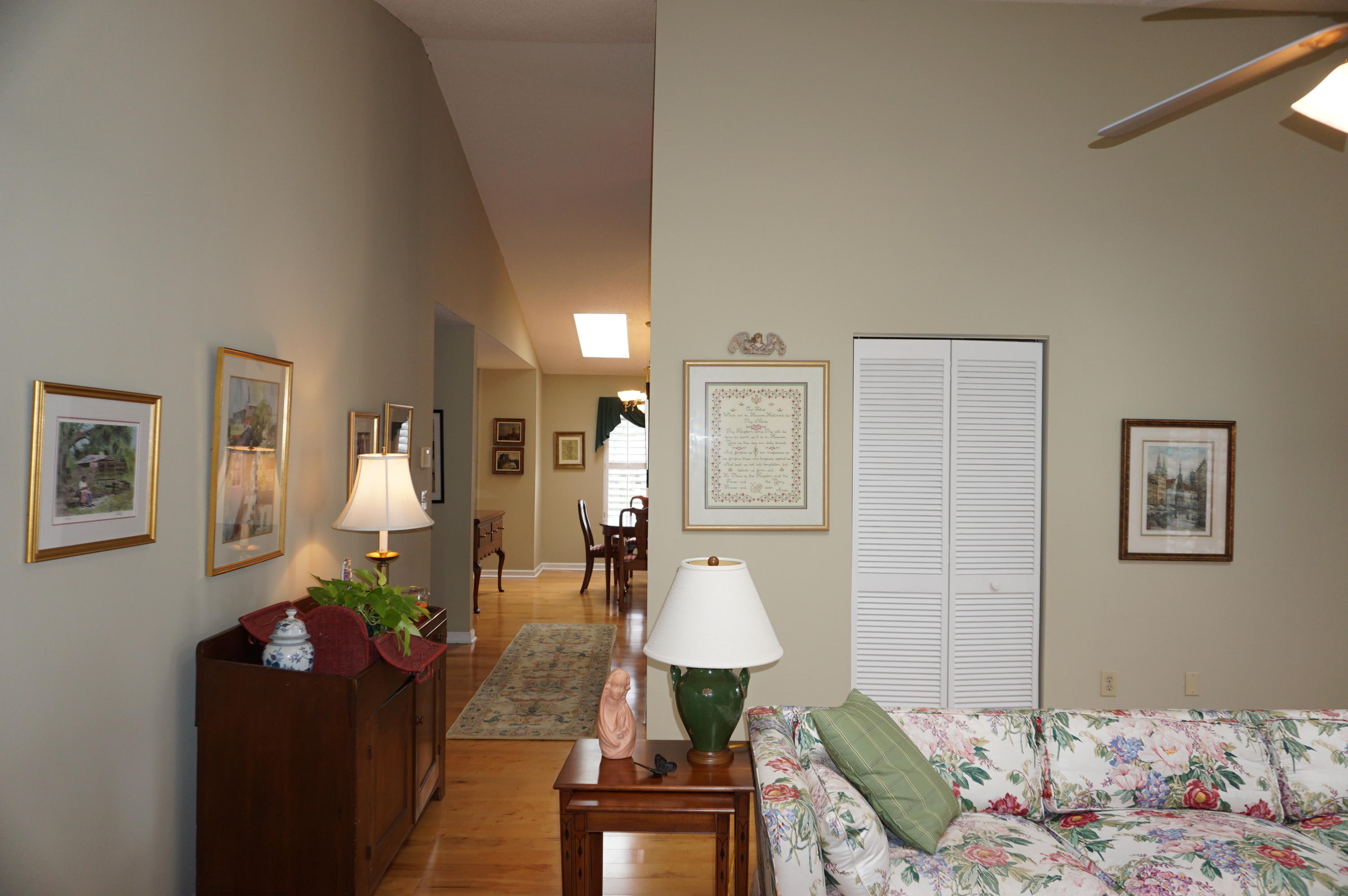 1269 Llewellyn Road Mount Pleasant, SC 29464 - Photo 5 of 32 5
