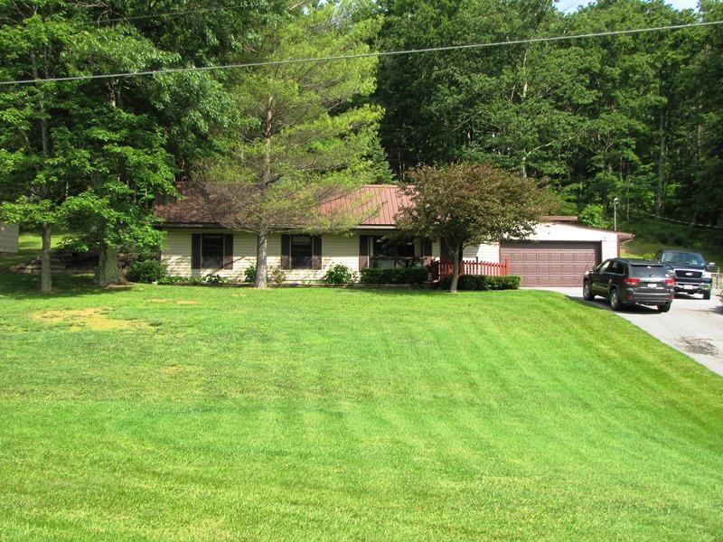 1135 Green Valley Road Peterstown, WV 24963 - Photo 28 of 46 Gallery Image 28