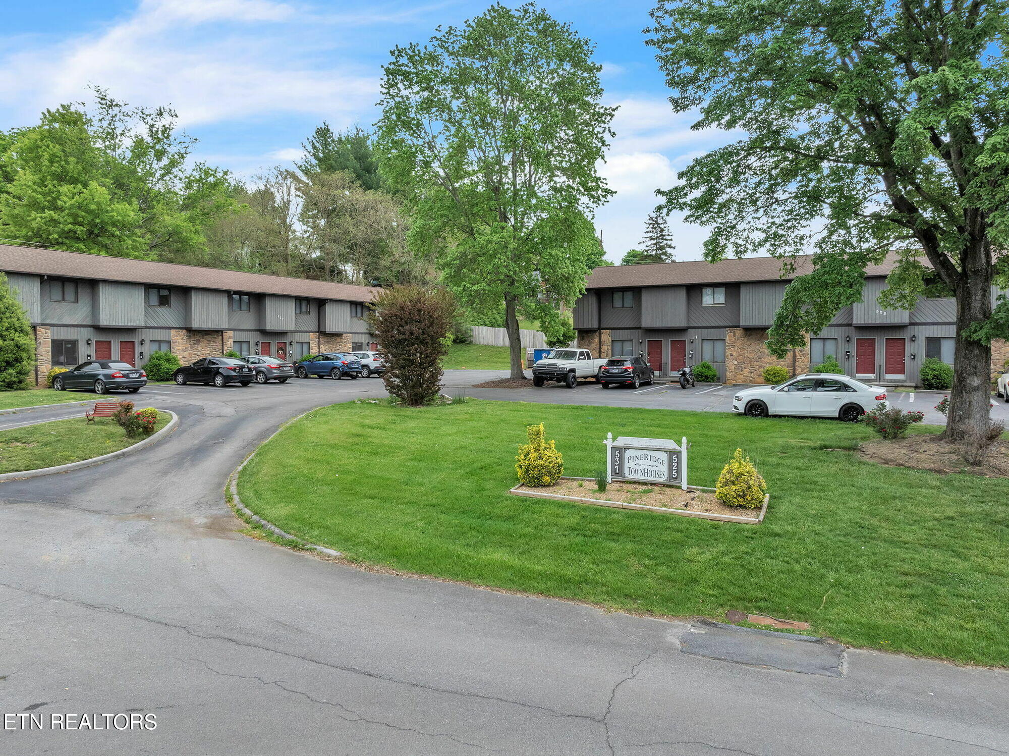 18-web-or-mls-Pine_Ridge_Townhouses--55