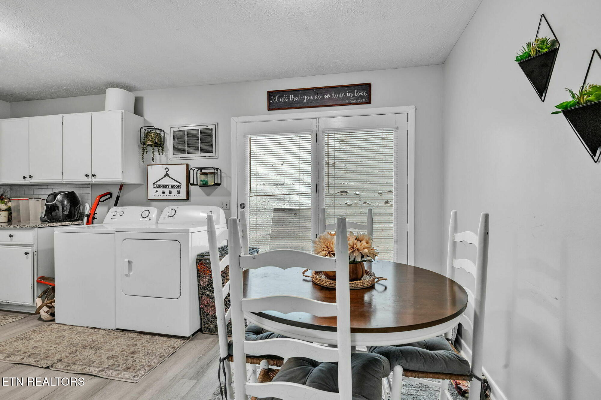 525 Scott County Road Kingsport, TN 37660 - Photo 11 of 17 45-web-or-mls-Pine_Ridge_Townhouses-4879
