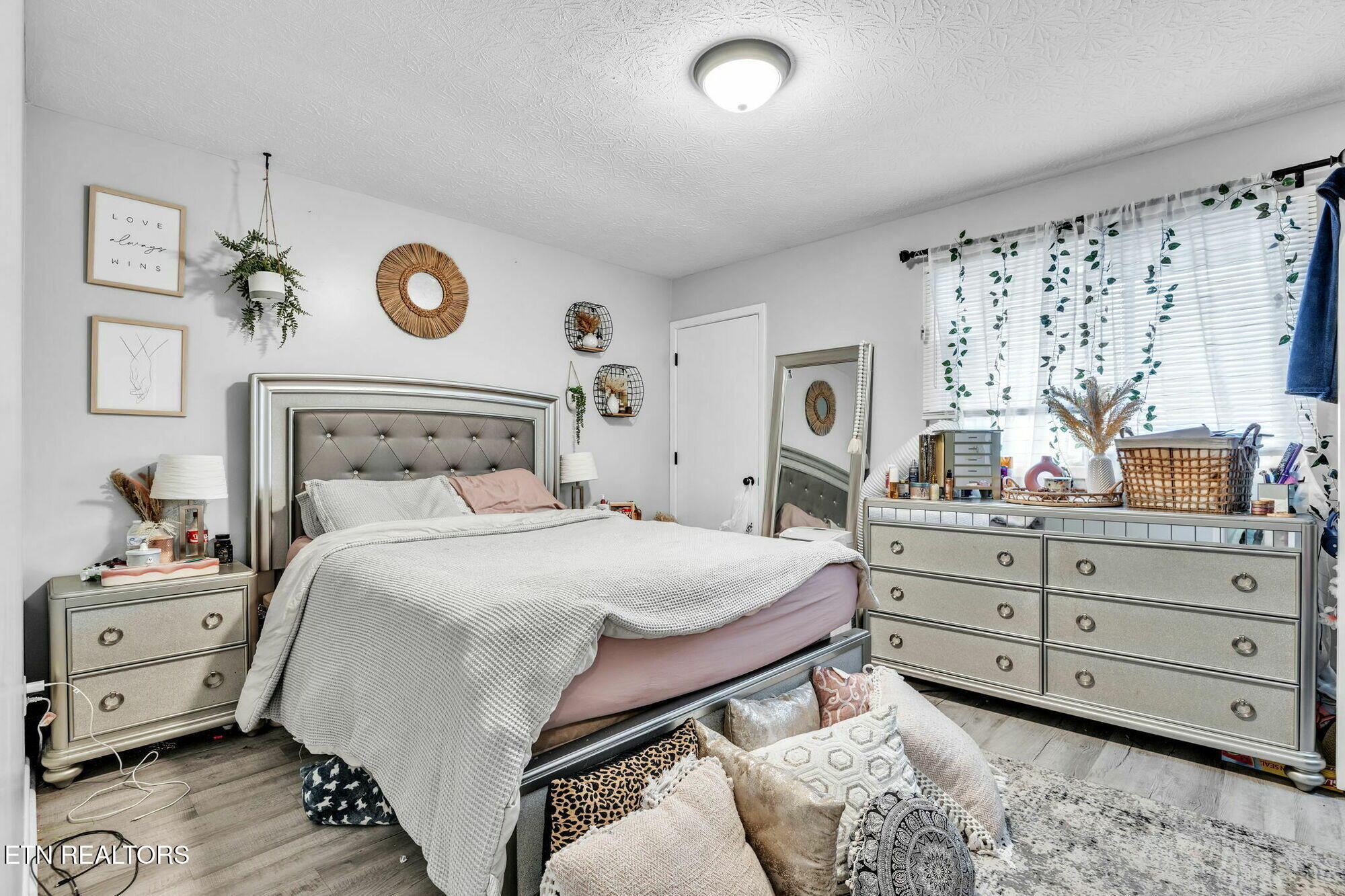 525 Scott County Road Kingsport, TN 37660 - Photo 16 of 17 53-web-or-mls-Pine_Ridge_Townhouses-4903