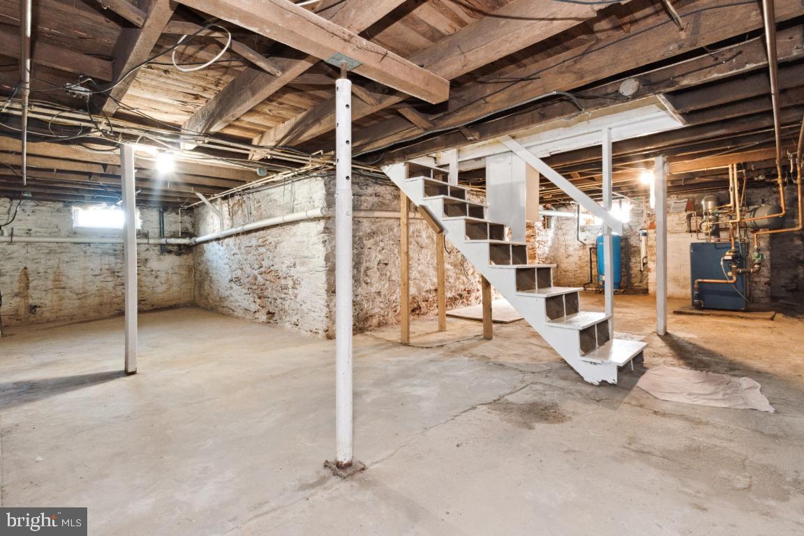 615 Hanover Pike Hampstead, MD 21074 - Photo 29 of 35 a view of a room with wooden floor