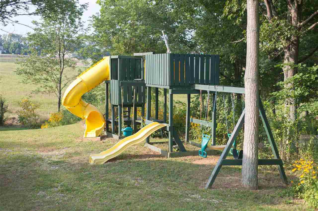 7798 South Strain Ridge Road Bloomington, IN 47401 - Photo 25 of 27 Gallery Image 25