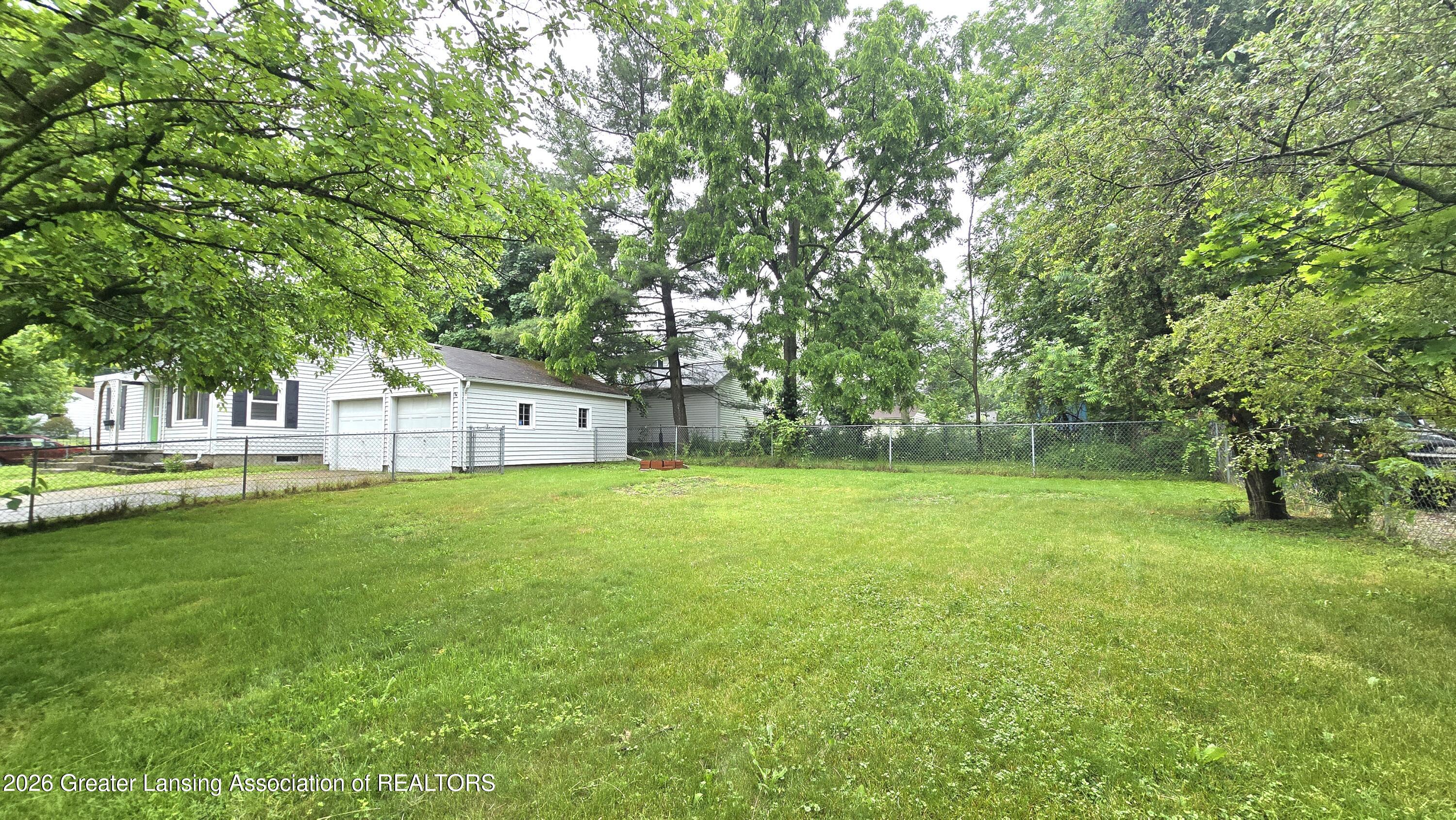 1220 Whyte Street Lansing, MI 48906 - Photo 3 of 22 20260609_095912