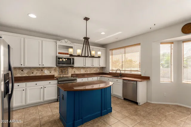 $735,000 | 2861 East Brooks Court, Gilbert, AZ 85296