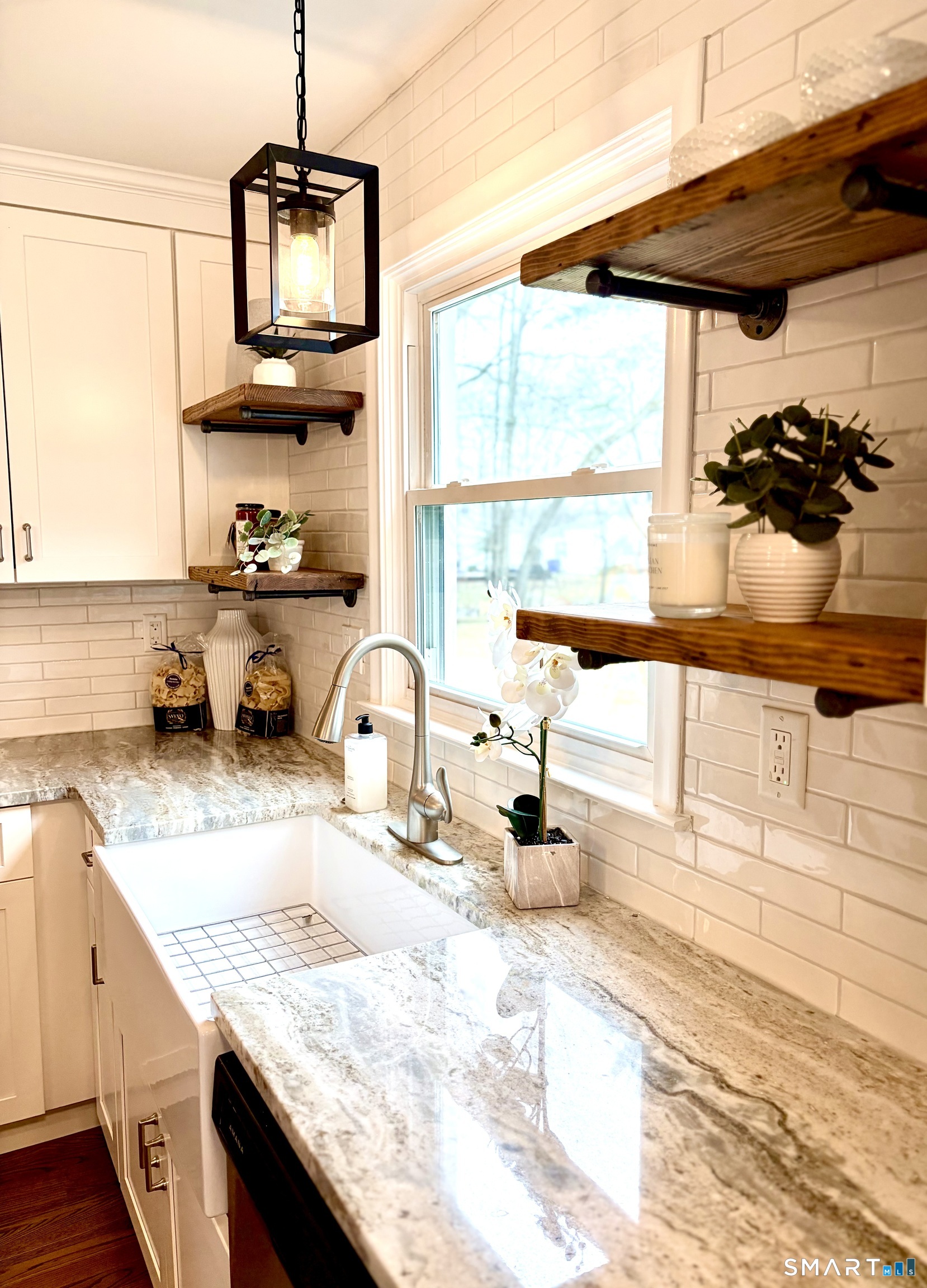 41 Haynes Road West Hartford, CT 06117 - Photo 17 of 46