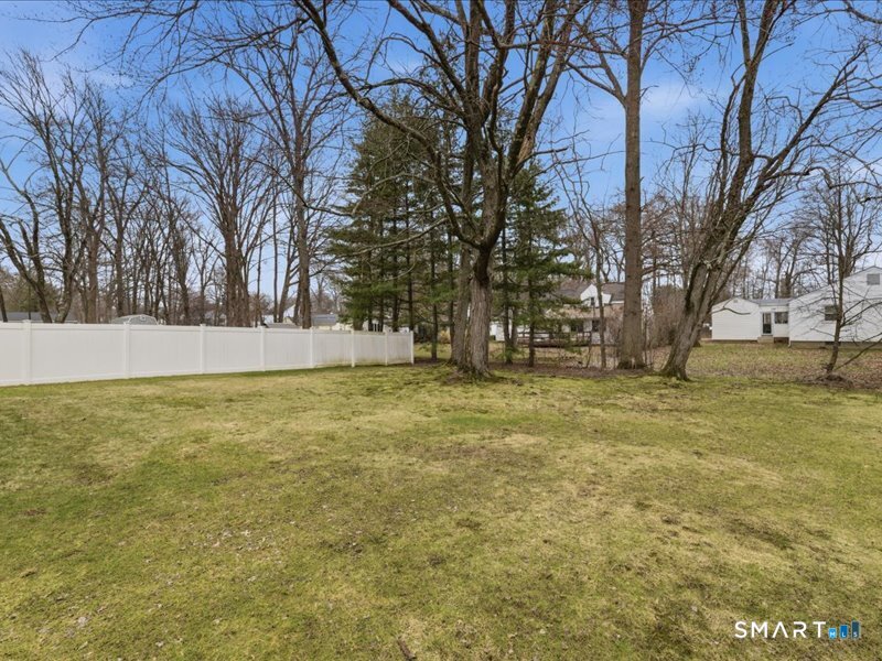 41 Haynes Road West Hartford, CT 06117 - Photo 43 of 46