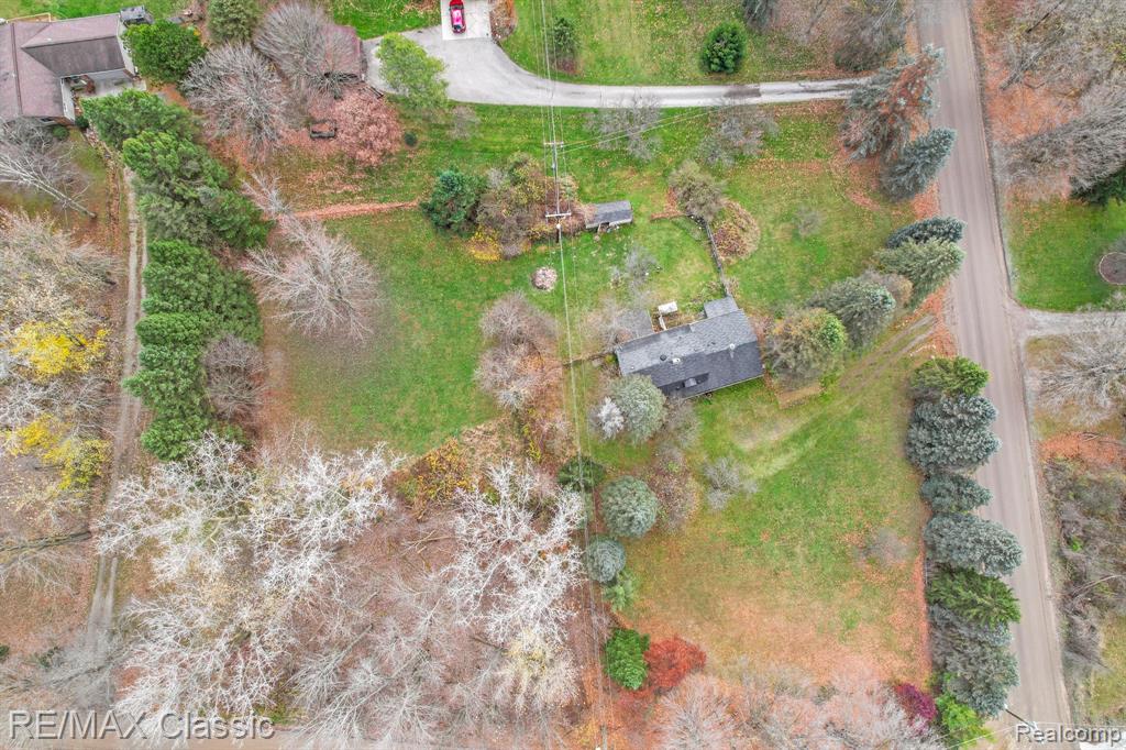 2670 Lake George Road Leonard, MI 48367 - Photo 24 of 31