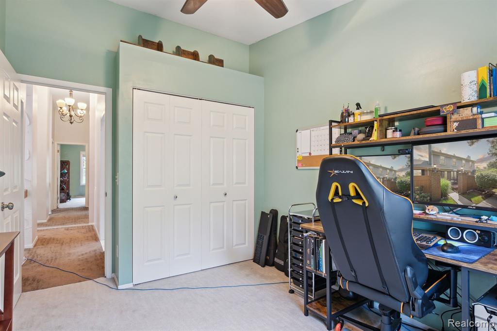 22040 Edgewater Novi, MI 48375 - Photo 28 of 44