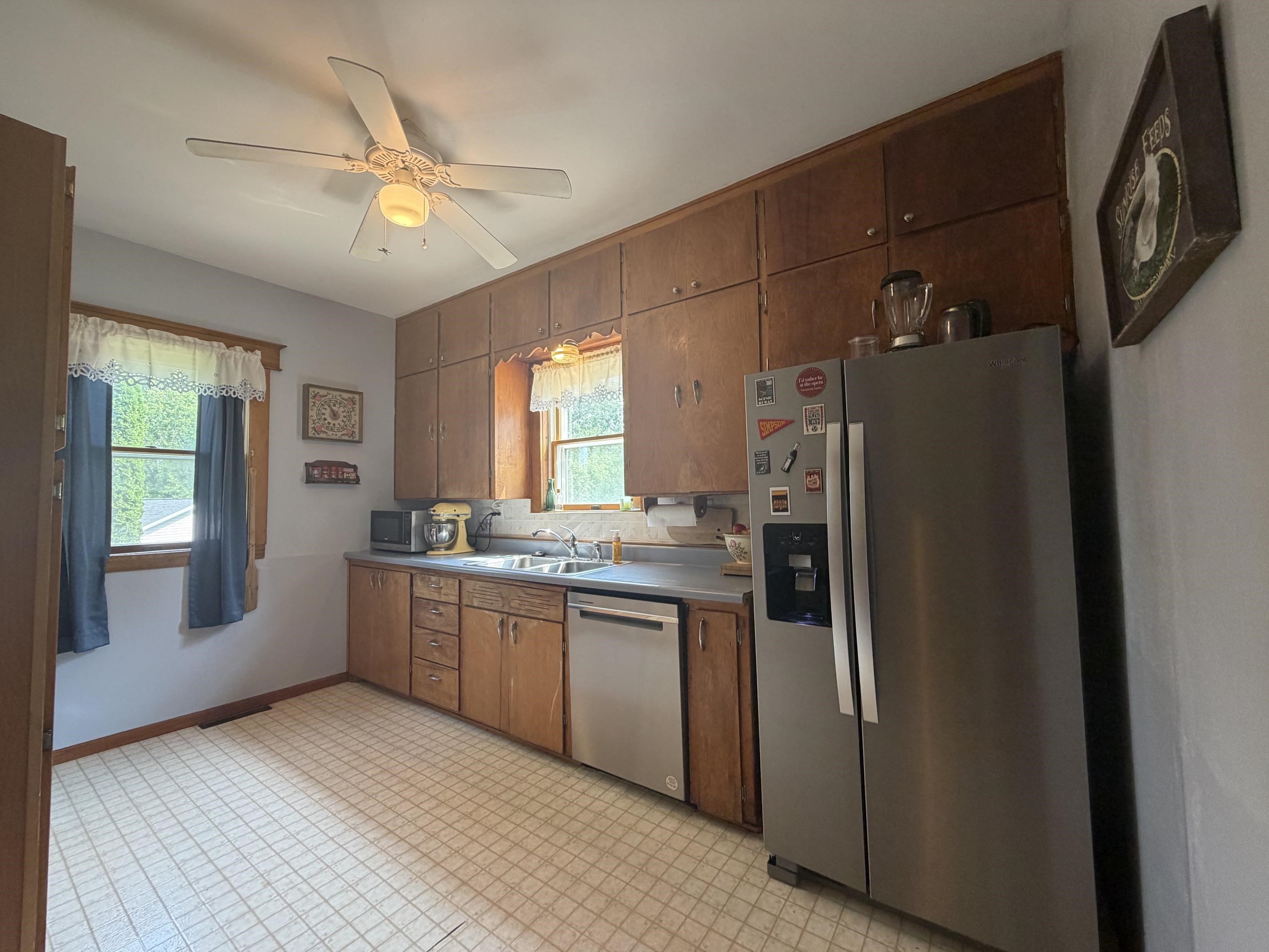 920 Allen Street Athens, WI 54411 - Photo 10 of 39