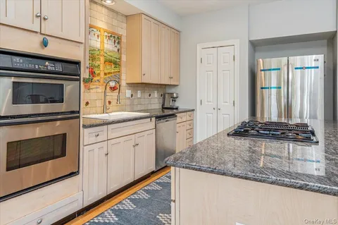 $1,775,000 | 1 Southgate Avenue, Hastings-on-Hudson, NY 10706