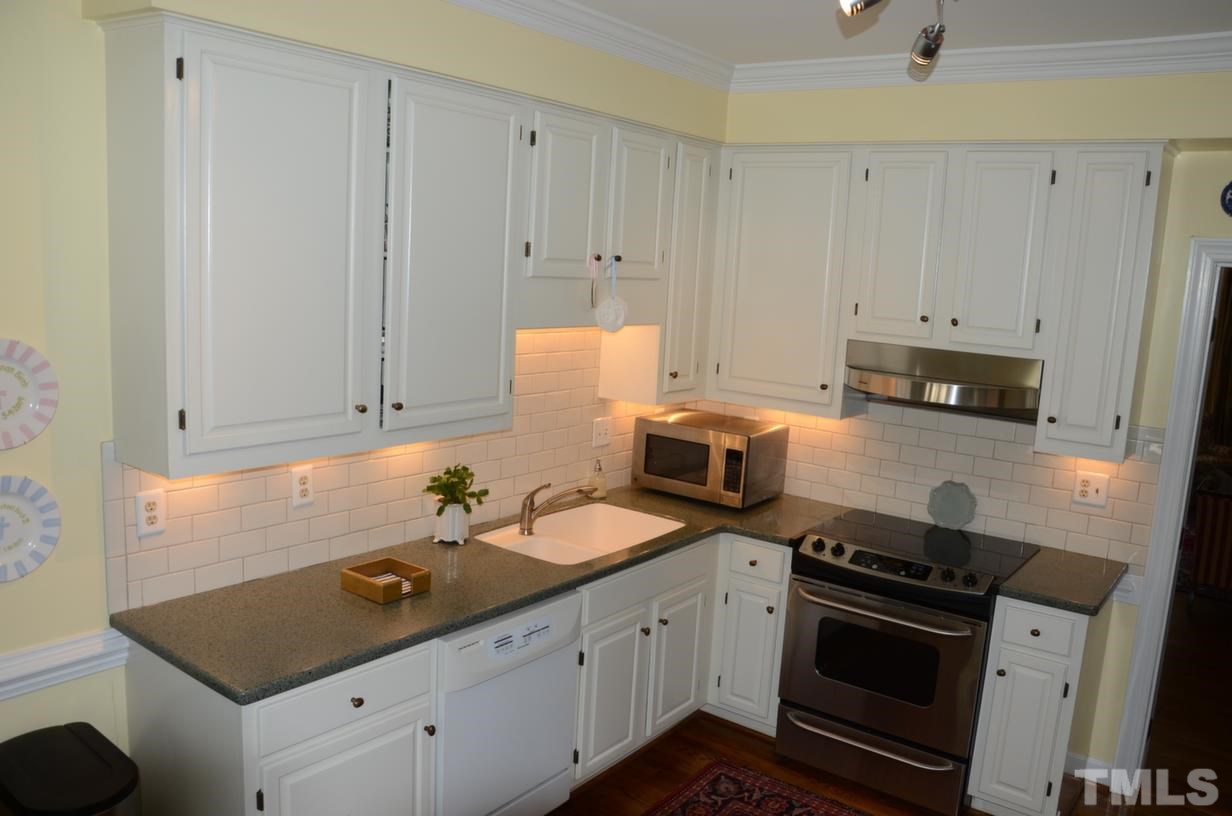 631 Crabbery Lane Raleigh, NC 27609 - Photo 3 of 18 Gallery Image 3