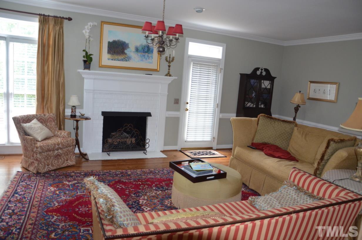 631 Crabbery Lane Raleigh, NC 27609 - Photo 4 of 18 Gallery Image 4