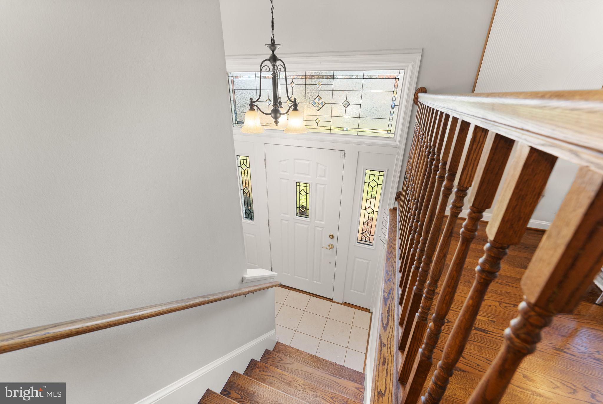 6101 Briarview Court Alexandria, VA 22310 - Photo 5 of 44 a bathroom with a sink and a mirror
