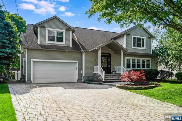 $1,399,000 | 254 Hoppers Lane, Paramus, NJ 07652