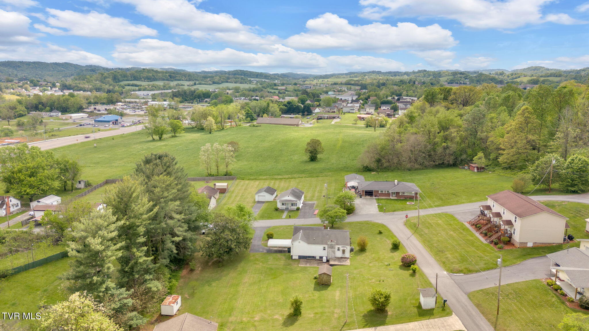190 Browns Road Gray, TN 37615 - Photo 26 of 27 6-web-or-mls-DJI_20250424155606_0100_D