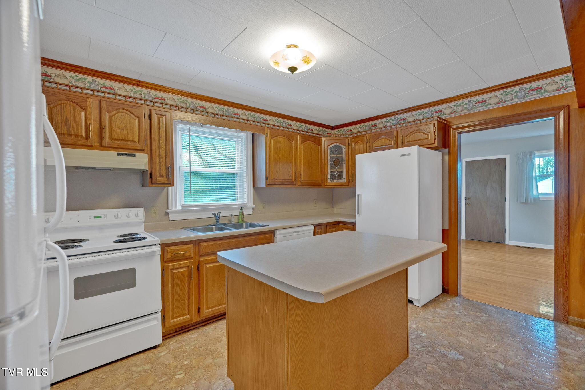 190 Browns Road Gray, TN 37615 - Photo 9 of 27 16-web-or-mls-DSC07456