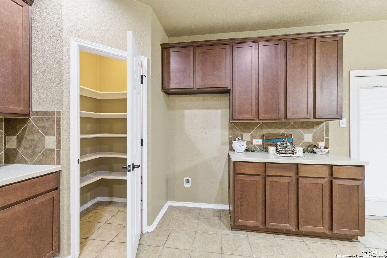 10510 Corvey Lane Helotes, TX 78023 - Photo 21 of 40