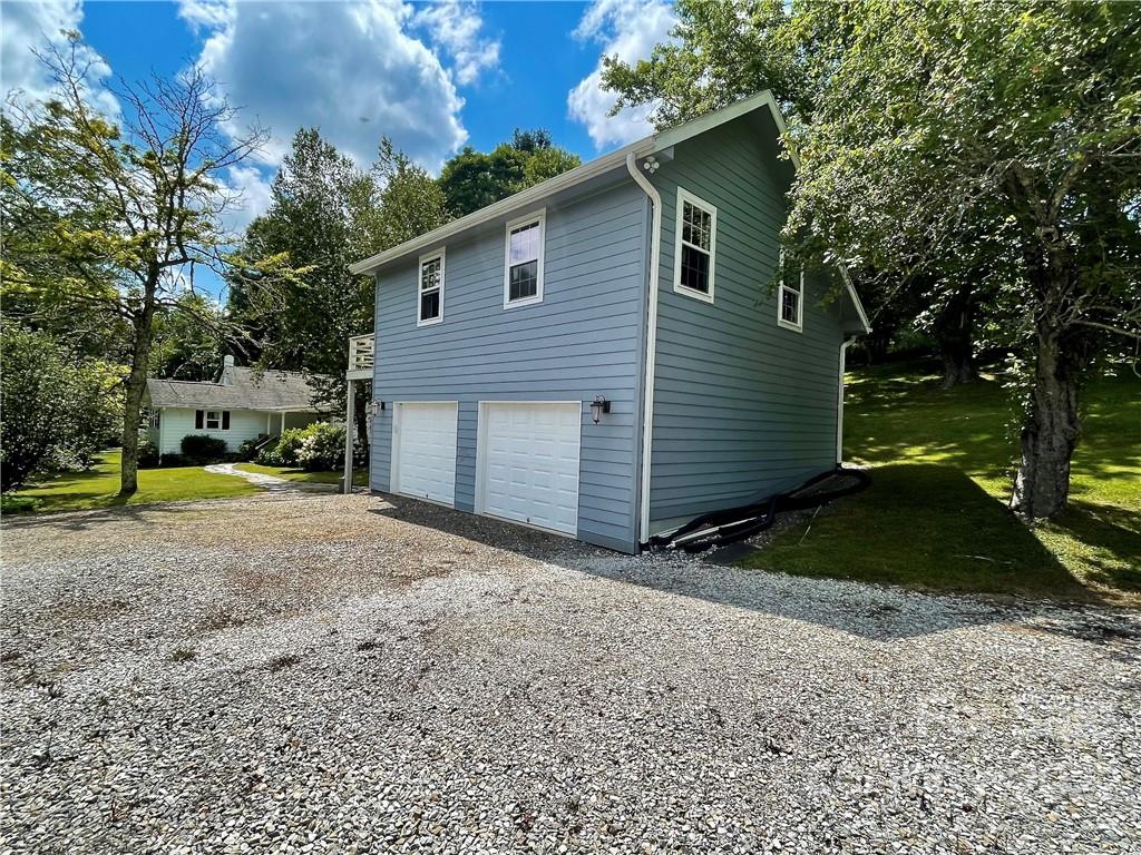 1160 Chestnut Grove Road Spruce Pine, NC 28777 - Photo 20 of 31 Gallery Image 20
