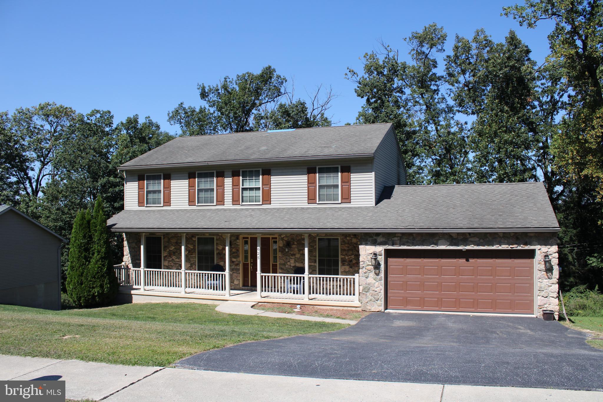 625 Woodside Road York, PA 17406 - Photo 2 of 37 Gallery Image 2