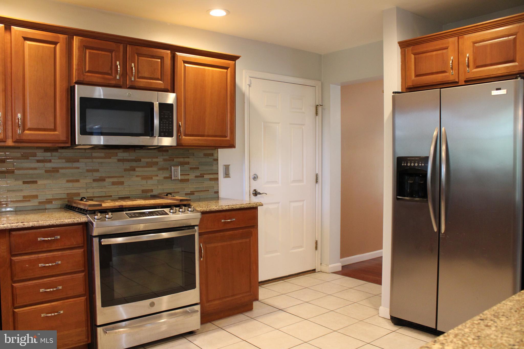 625 Woodside Road York, PA 17406 - Photo 5 of 37 Gallery Image 5