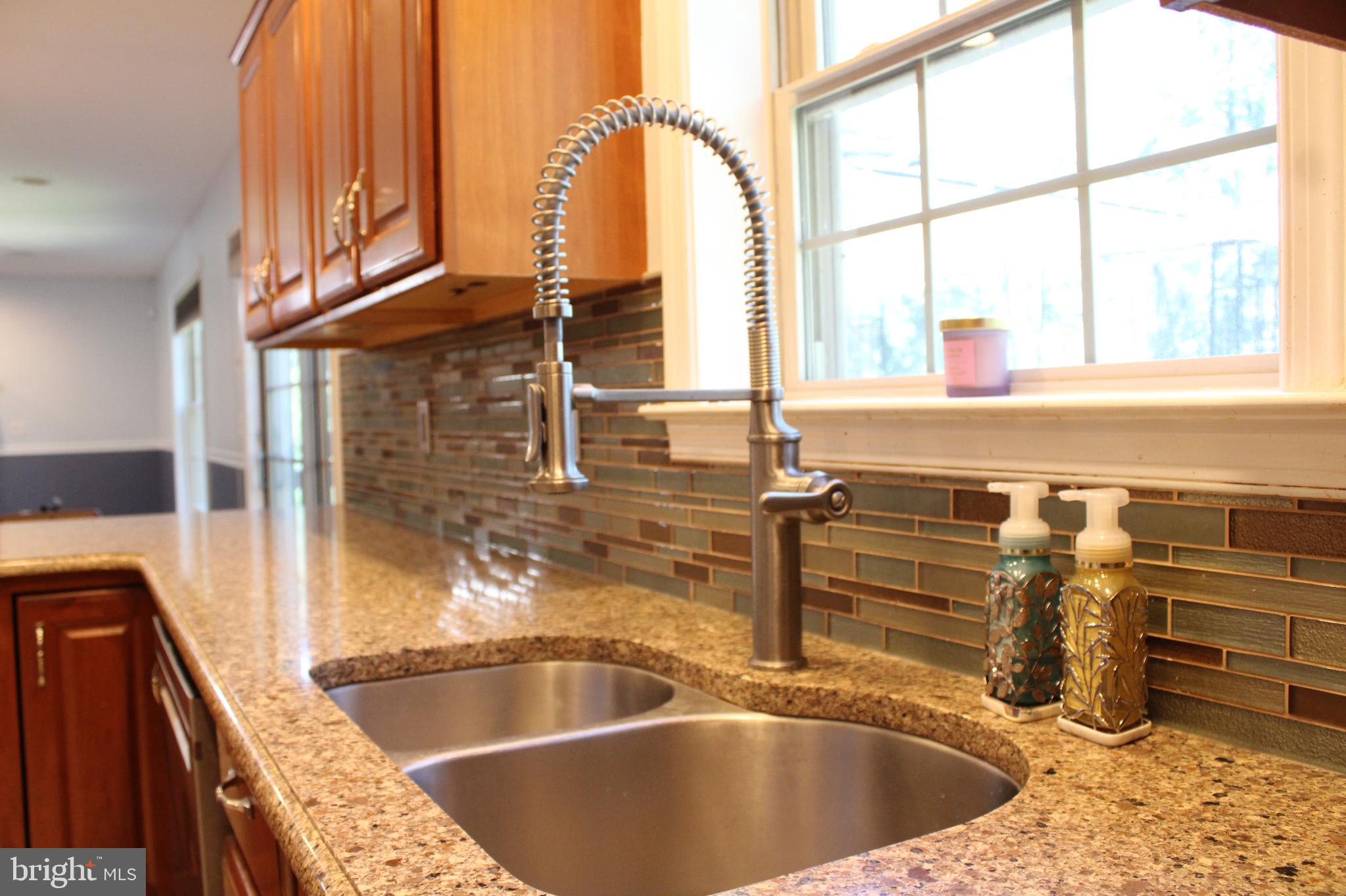 625 Woodside Road York, PA 17406 - Photo 6 of 37 Gallery Image 6