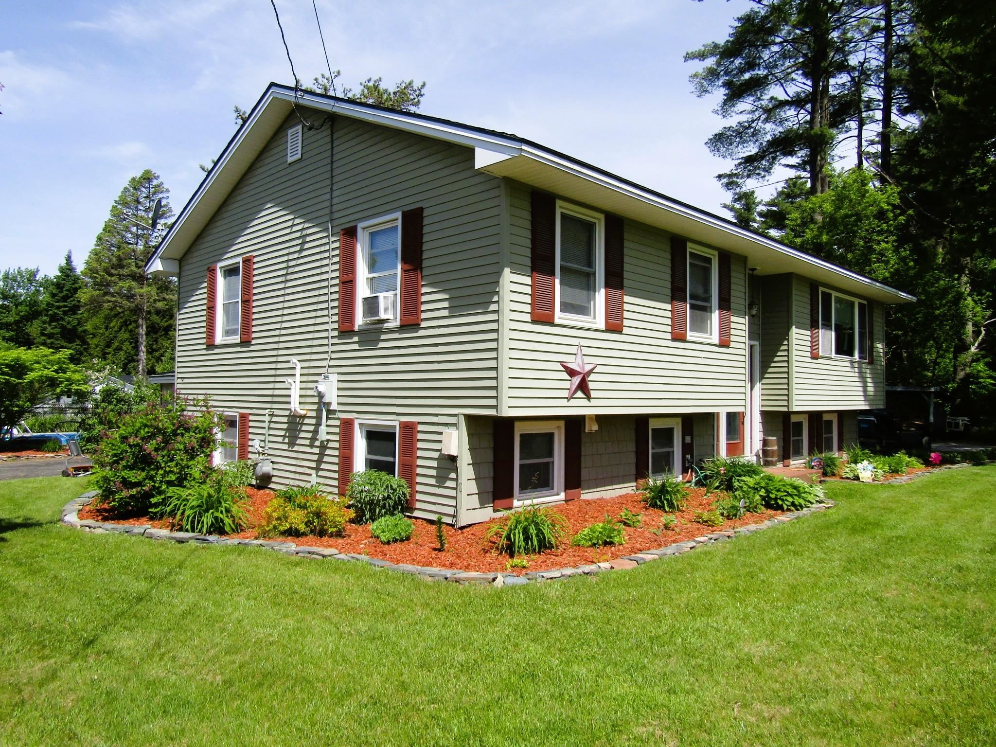 31 Stearns Court Swanton, VT 05488 - Photo 2 of 45