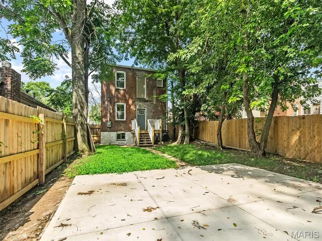 $277,000 | 4224 California Street, St. Louis, MO 63111