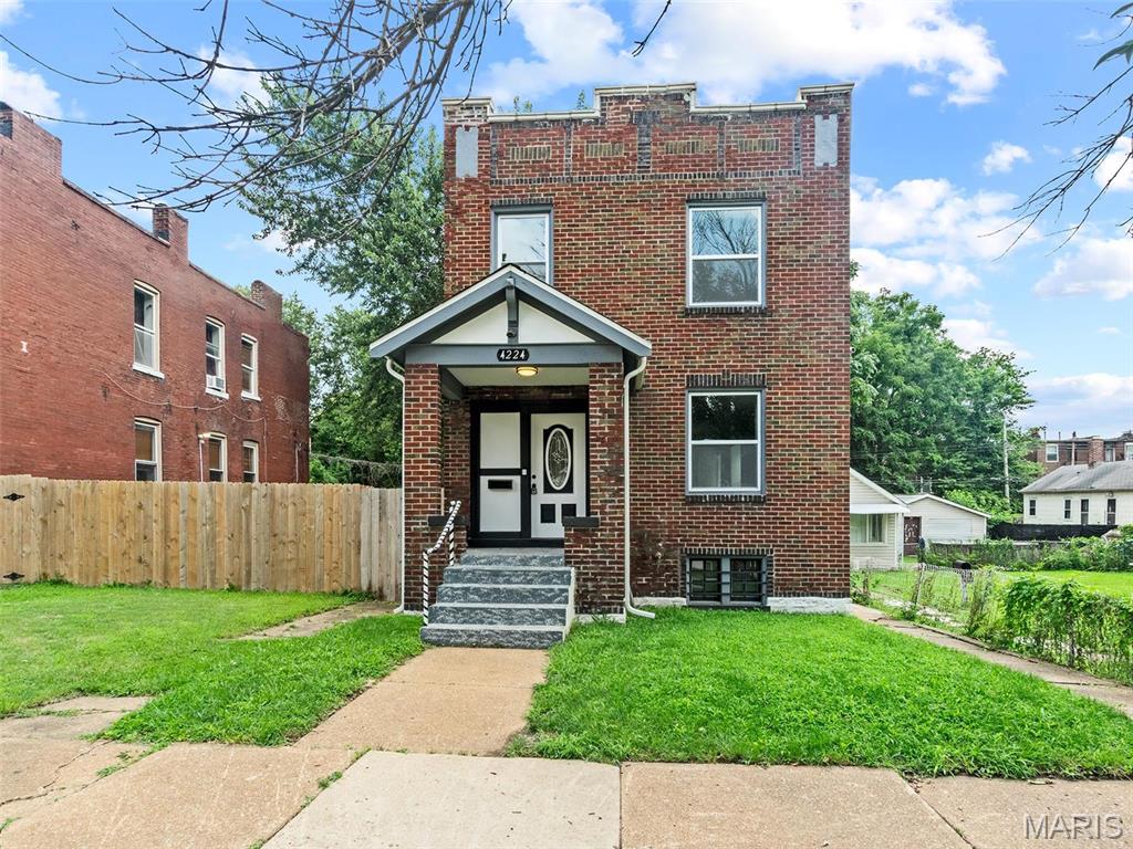 4224 California Street St. Louis, MO 63111 - Photo 2 of 17