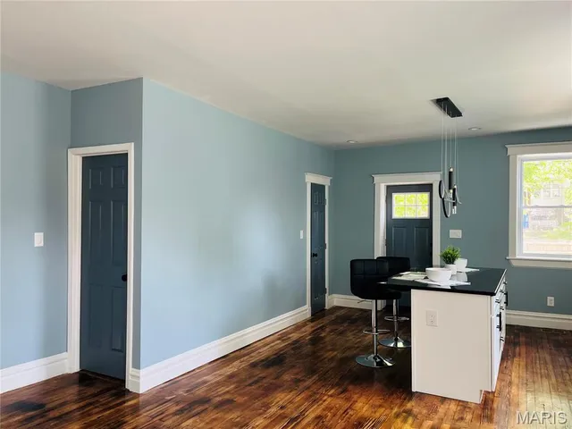 $277,000 | 4224 California Street, St. Louis, MO 63111