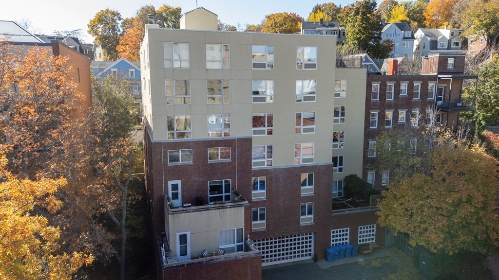 66 Winchester Street, Unit 101 Brookline, MA 02446 - Photo 2 of 25