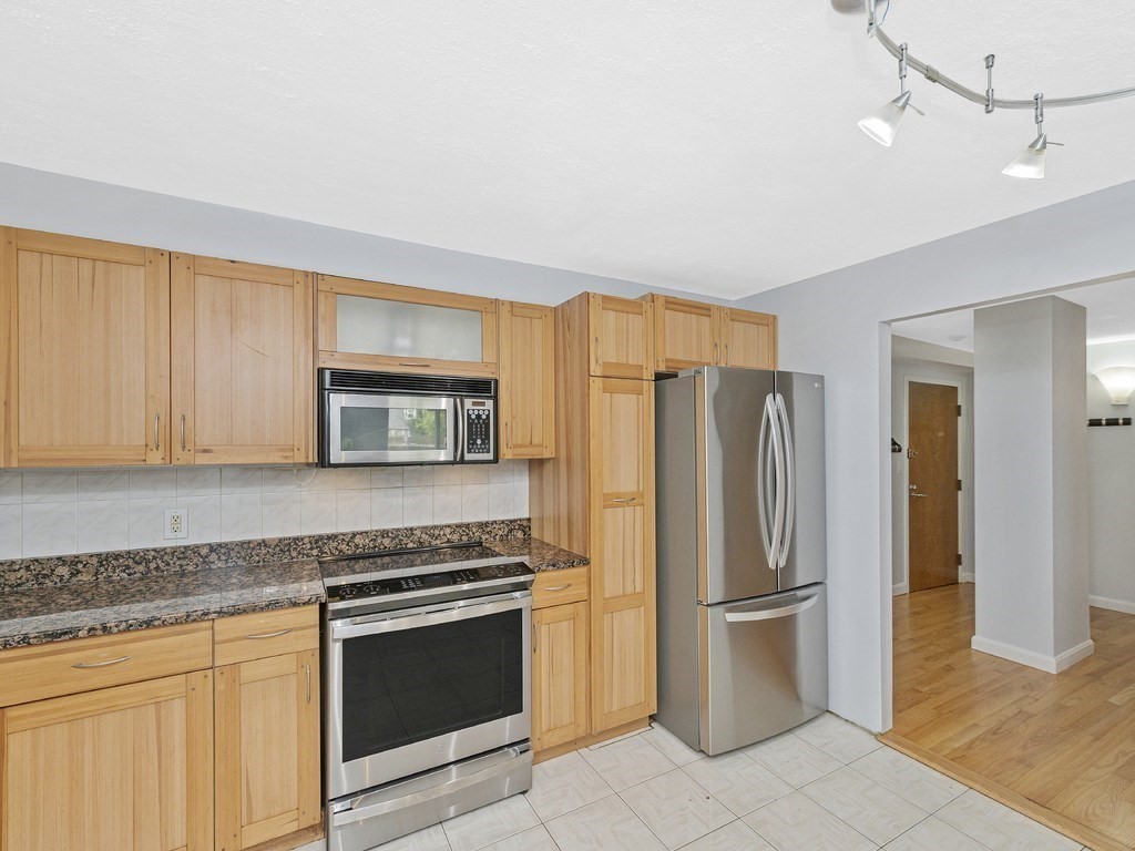 66 Winchester Street, Unit 101 Brookline, MA 02446 - Photo 9 of 25