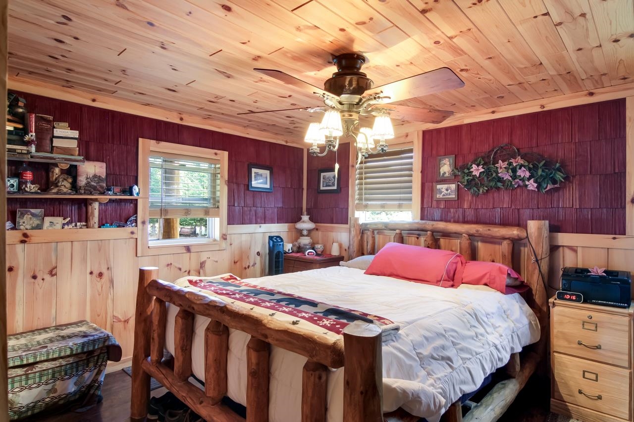 2563 Carpenter Road Bellaire, MI 49615 - Photo 17 of 29 1904611-16.JPG